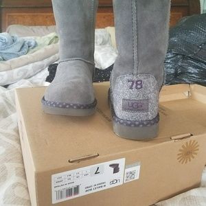 UGGS size 7